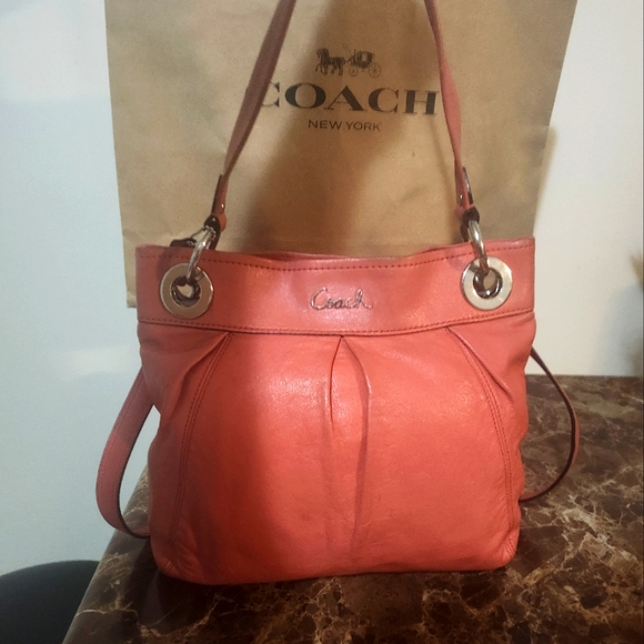Coach Coral Leather Shoulder Bag GUC - Picture 1 of 16